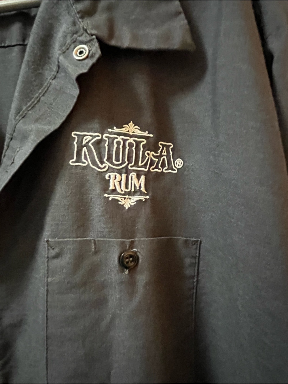 Kula Rum Short-Sleeve Button-Down Shirt in Charcoal - Picture 3 of 5